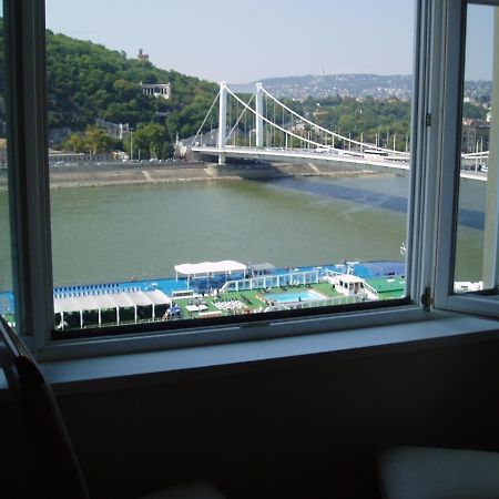 Danube View Apartment Будапеща Екстериор снимка